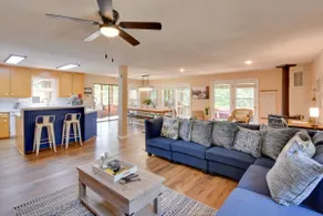 Waterfront ‘CasAbella Cottage’ w/ Kayaks & Fishing - Image 5