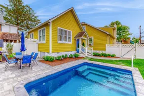 Upgraded dog friendly home one & a half blocks to - Image 2