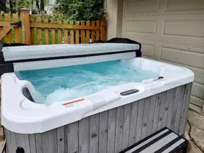 Pool, Arcade, Hot Tub and more @16th and Aldeen - Image 5