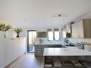 3 Grove Mews - Image 5