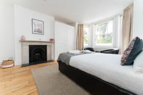 Host & Stay | Upper Rock Rest - Image 2