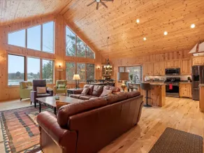 6000 sq ft Whitefish Lake Chain home with year around hot tub & gym! - Image 3