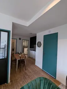 1-3 Getaway in large charming T2 with terrace - Image 3