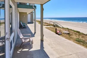 Beach Access-Ground floor studio-Oceanfront patio! - Image 5