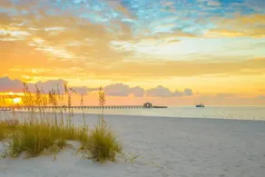 Cozy Beach House, Close to Casino, Shops, & More! - Image 5