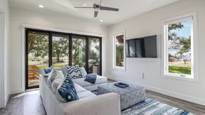 Cozy Beach House, Close to Casino, Shops, & More! - Image 4