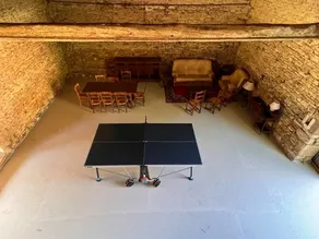 Charming 14-guest home – private pool & barn - Image 4