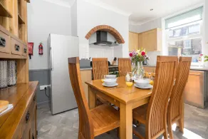Family & Dog Friendly Longer Stays Welcomed - Image 2