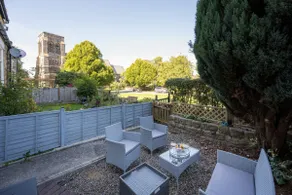 Family & Dog Friendly Longer Stays Welcomed - Image 3