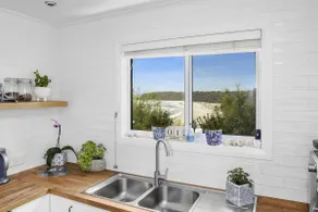Rockys Beach House - Image 4