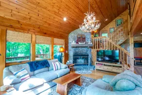 Bear Ridge - Valley Views, Hot Tub, Dog Friendly - Image 5