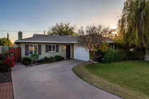 Escape to beautiful Phoenix w/heated pool & games! - Image 4