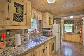 Constantia Cabin Escape > 2 Mi to Lake Oneida - Image 3