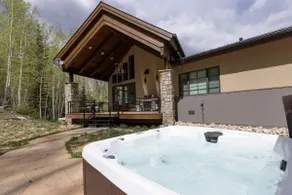 One-of-a-Kind Luxury Home - Hot Tub, Firepit, View - Image 5