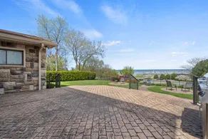 Harbor View! Walk Out The Door Into Downtown Lex! - Image 2