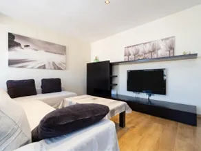 Appartement spacieux à 300m port de plaisance et plage - Image 2