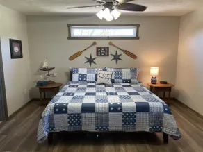 Sleeps 5 (unit 4b), pool, next to Big M Marina, 15 min to Roaring River - Image 5