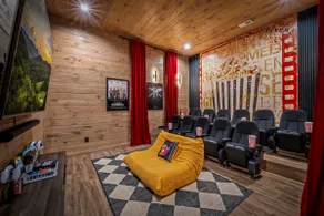 Playground|Views|Pets |Pool |Sauna |Massage Chair - Image 2
