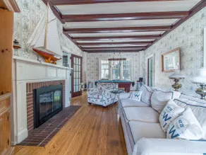 The Captain's Quarters - Image 3