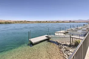 Private Dock, Tons of Fun! Home on Colorado River - Image 2