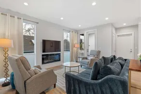 New House with Chef's Kitchen and Spa-like Suite - Image 4