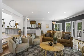 Ultimate Lakefront Luxury: ‘Living the Dream’ - Image 5
