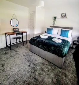3 Bedroom-Gift-Comfort-Private bathroom- - Image 5
