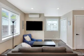 Nearly NEW 2 BR guest house w/patio in Corvallis! - Image 4