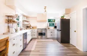 Delightful & Well Provisioned Home in Ideal Local - Image 3
