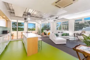 THE Ritz - Yamba Escape in the Heart of Town - Holiday Yamba - Image 2