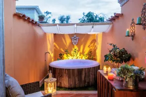 A Luxury 2 Bedrooms Villa with Garden and Private Jacuzzi by the beach of Torvaianica and Campo Ascolano - Image 4