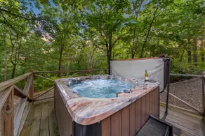 Designer Woodland Retreat w/ Hot Tub + Fire Pit - Image 5