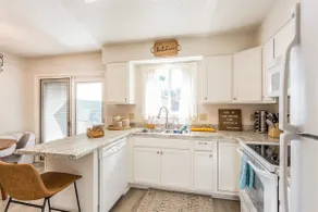 Sojourners Cozy Retreat-Heart of SF-4bd | 2 ba - Image 2