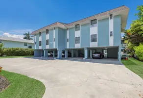 Sugary Sands 1 Bed Condo and One Block to Beach! - Image 2