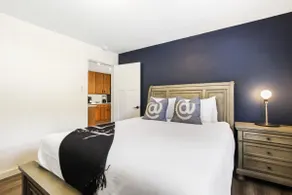Stunning 4 BR Home, Tranquil Setting! - Image 3
