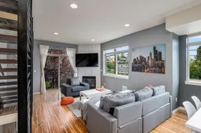 Downtown Seattle Townhome w/ Garage Near Seattle U - Image 5