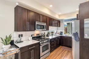 Downtown Seattle Townhome w/ Garage Near Seattle U - Image 2