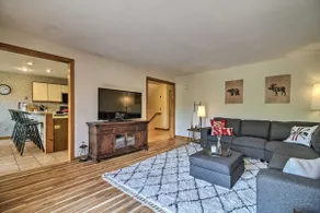 Timber Creek Townhome w/ 2 Decks & Mtn Views! - Image 5