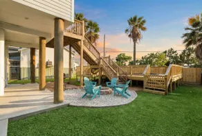 Stylish Beach House with Pool & Fire Pit - Image 5