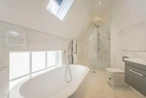 The Old School Room - Luxury 1 Bedroom Duplex Apartment - Image 5
