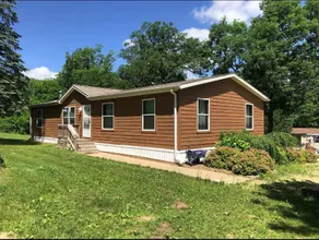 Spacious Lodge With Lake Access Near The Dells - Image 5