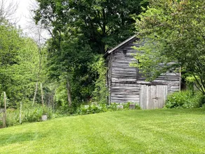The Gallatin Farmhouse - Image 4