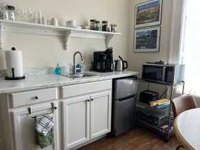 2 BR Summer Get-a-Way in BV & steps to Main St - Image 4