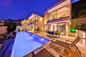 Villa Bank Two - Three Bedroom Villa, Sleeps 8 - Image 3