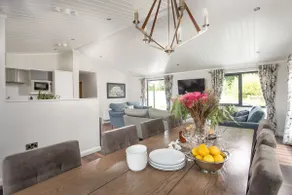 Blossom Lodge, 1 Roadford Lake Lodges - Image 4