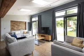 Primrose Lodge, 25 Roadford Lake Lodges - Image 3
