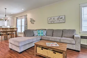 Lovely Mobile Retreat with Deck And Front Porch - Image 2