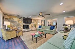 Game Room & Pool: Huge Lutz Family Retreat - Image 2