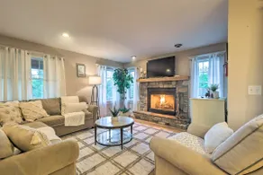 Large Yard + Games: ‘Edgewater Escape’ in Paupack! - Image 4