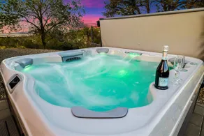 Lynx Lake Luxe Vacation Rental Wrapped in Modern Elegance | 6-BR House , Prescott | Sleeps 22 • Hot Tub • Game Rm • EV Charger • Horse Stalls - Image 2